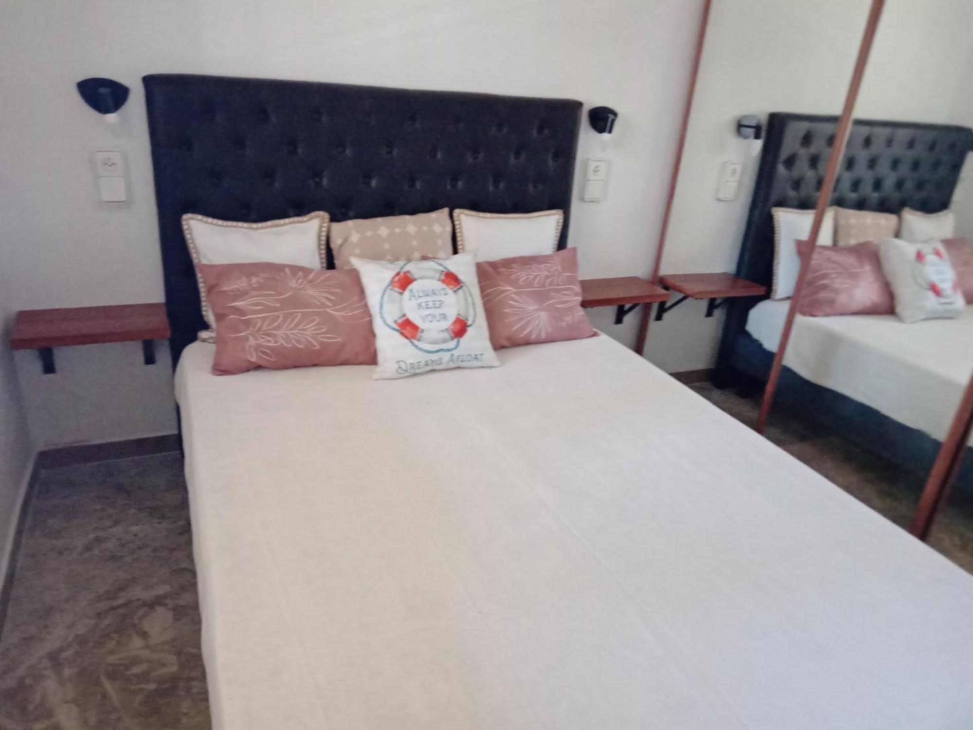 Beach & Flowers Free Parking سالو المظهر الخارجي الصورة
